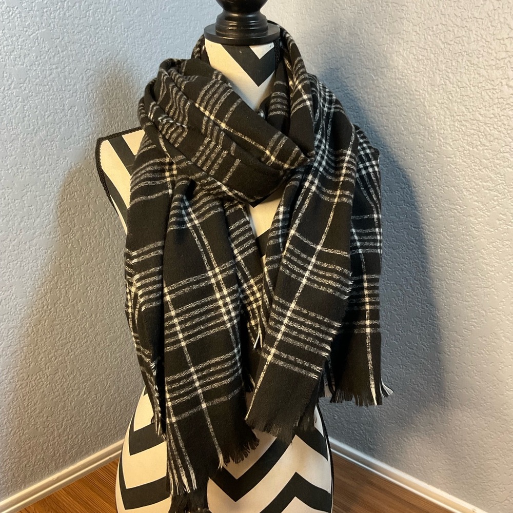 Black and White Plaid Men's or women's large Scarf shall wrap